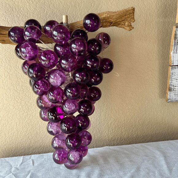 Vintage Mid-Century Purple Acrylic Grape Cluster Hanging Pendant - Picture 4 of 5